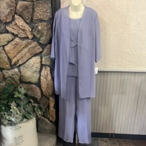 NWT David’s Bridal Purple Elegant Pantsuit with Flowing Silhouette